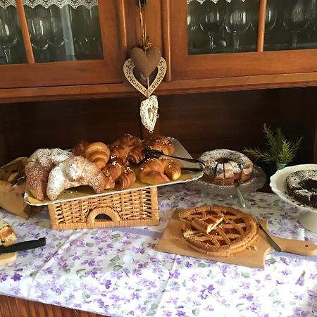 Villa Del Pino B&B Поджибонси Екстериор снимка