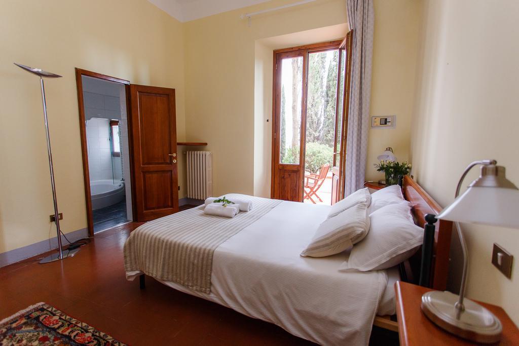 Villa Del Pino B&B Поджибонси Екстериор снимка
